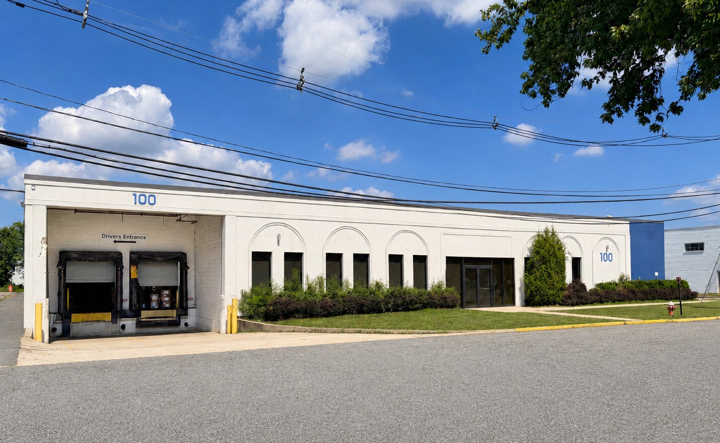 100 Triangle Blvd, Carlstadt, NJ à louer Photo de l’immeuble– Image 1 sur 2