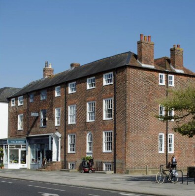 Southgate, Chichester à louer Photo principale– Image 1 sur 2