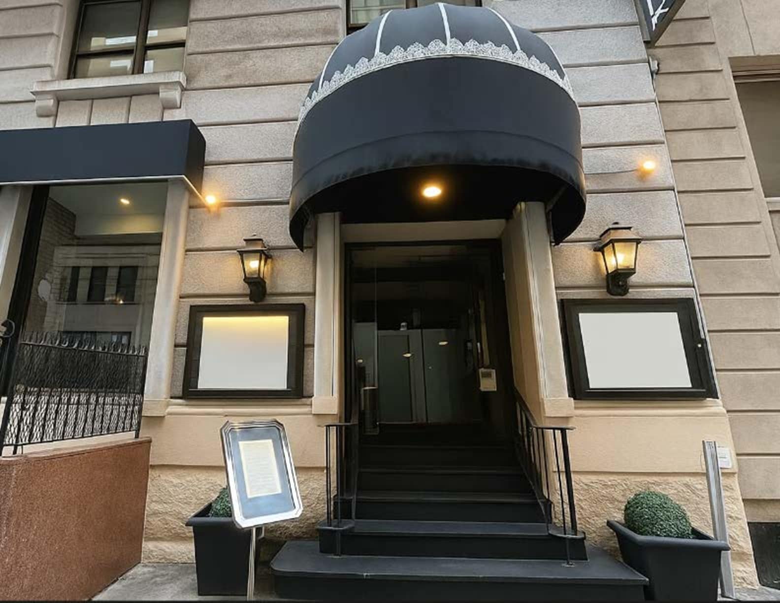 117 W 58th St, New York, NY à louer Photo intérieure– Image 1 sur 3