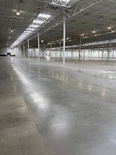 720 Dubuque Ave, South San Francisco, CA à louer Photo intérieure– Image 1 sur 4