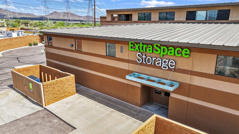 9383 E Bell Rd, Scottsdale, AZ à louer - Photo de l’immeuble – Image 1 sur 3