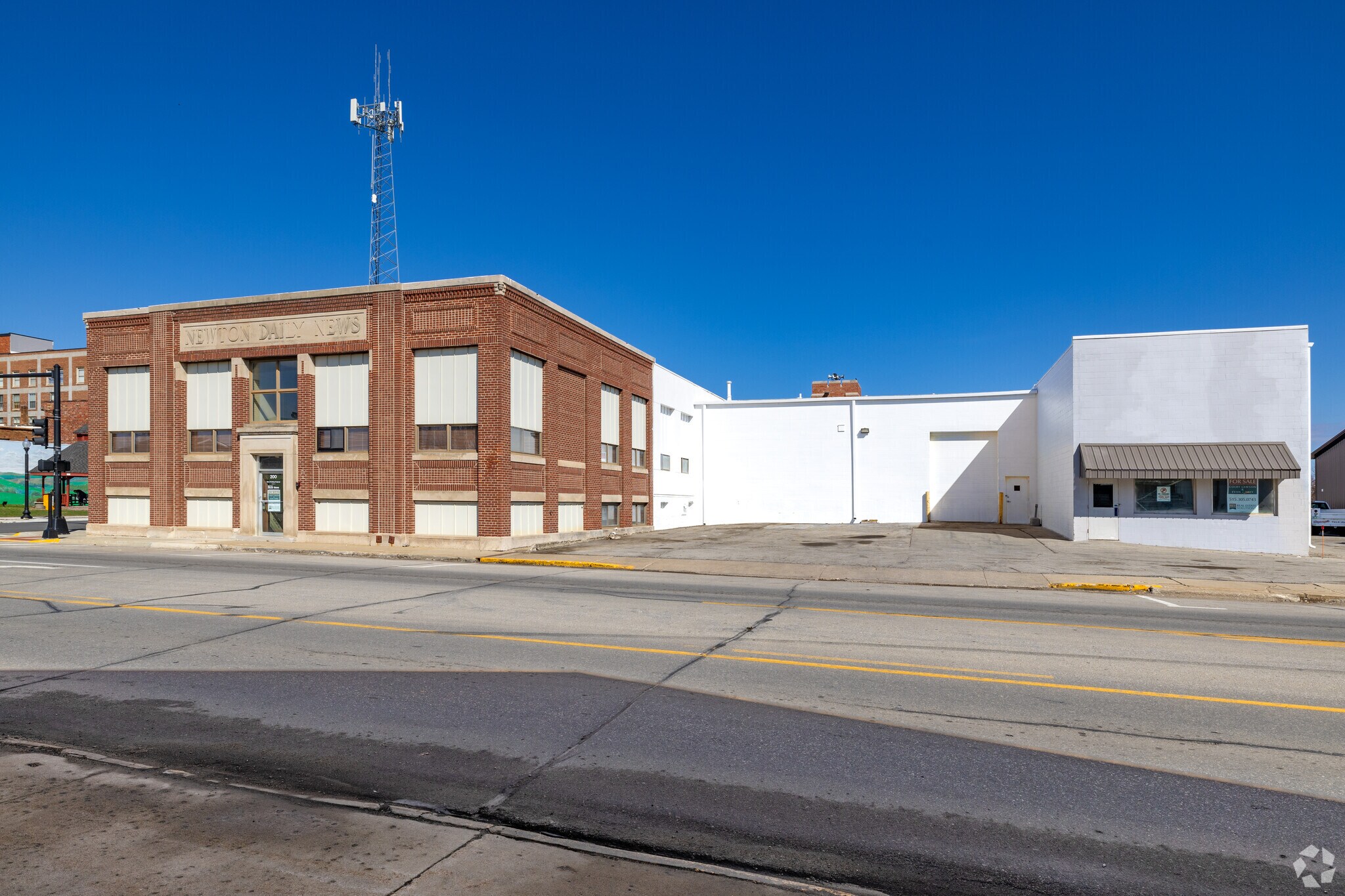 200 1st Ave E, Newton, IA à vendre Photo principale– Image 1 sur 5