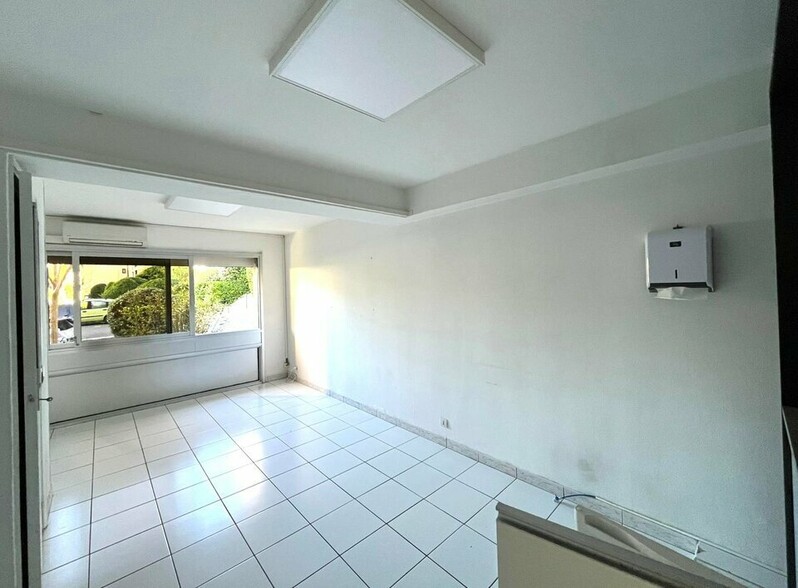 Bureau dans Fréjus à vendre - Photo intérieure – Image 3 sur 10