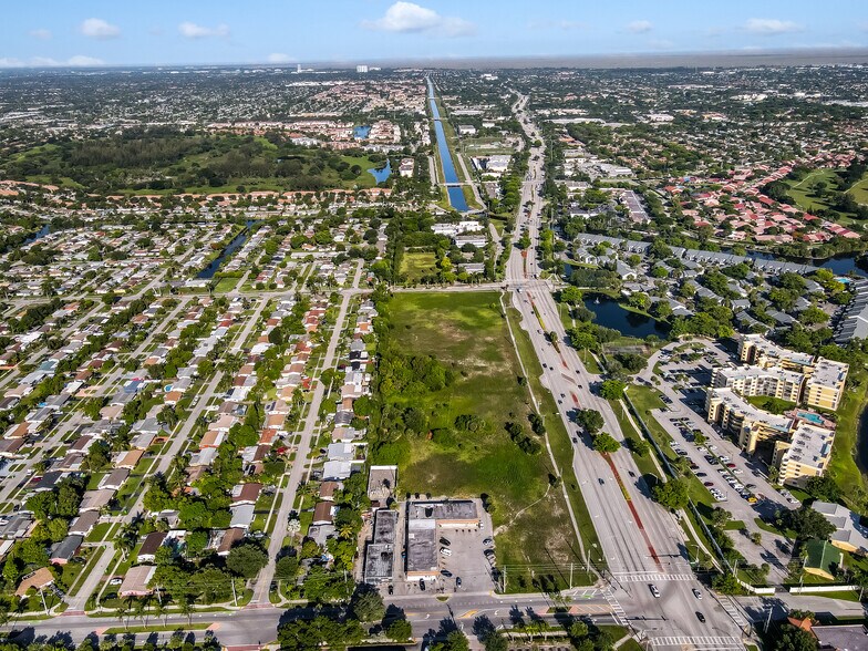 3071 NW 64th Ave, Sunrise, FL à vendre - Photo de l’immeuble – Image 3 sur 47