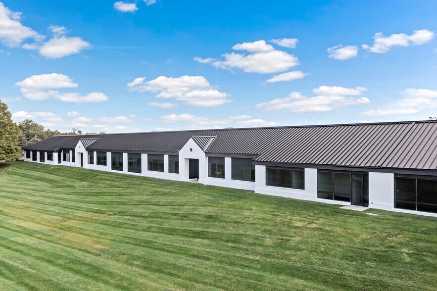 747 Dresher Rd, Horsham Township, PA à louer - Photo de l’immeuble – Image 3 sur 8