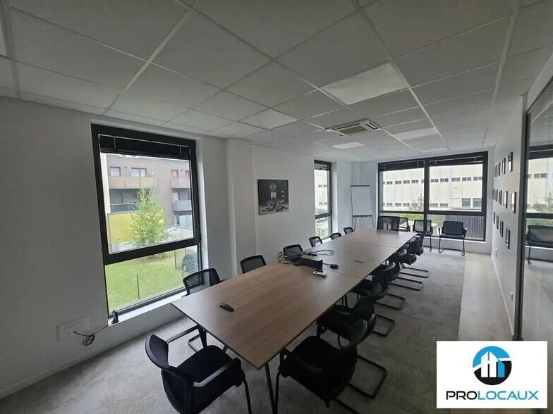 Bureau dans Amiens à louer - Photo de l’immeuble – Image 2 sur 6