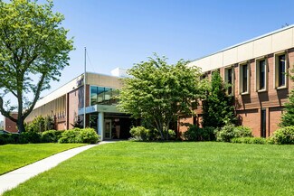 Plus de détails pour 789 Park Ave, Huntington, NY - Industriel/Logistique à louer