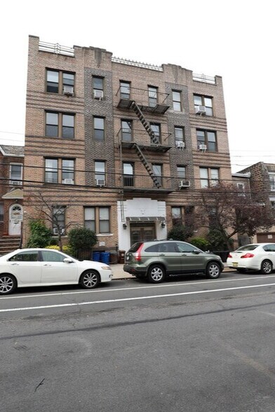 34-12 29th St, Long Island City, NY à vendre - Photo de l’immeuble – Image 2 sur 17