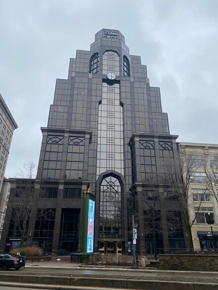 1350 Euclid Ave, Cleveland, OH à louer - Photo de l’immeuble – Image 1 sur 10