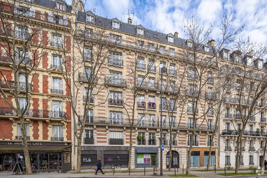 Local commercial dans Paris à louer - Photo de l’immeuble – Image 3 sur 3