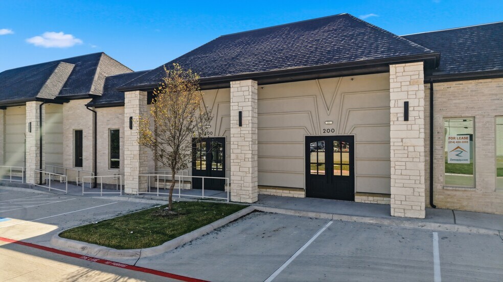 5121 S Custer Rd, McKinney, TX à louer - Photo de l’immeuble – Image 3 sur 10