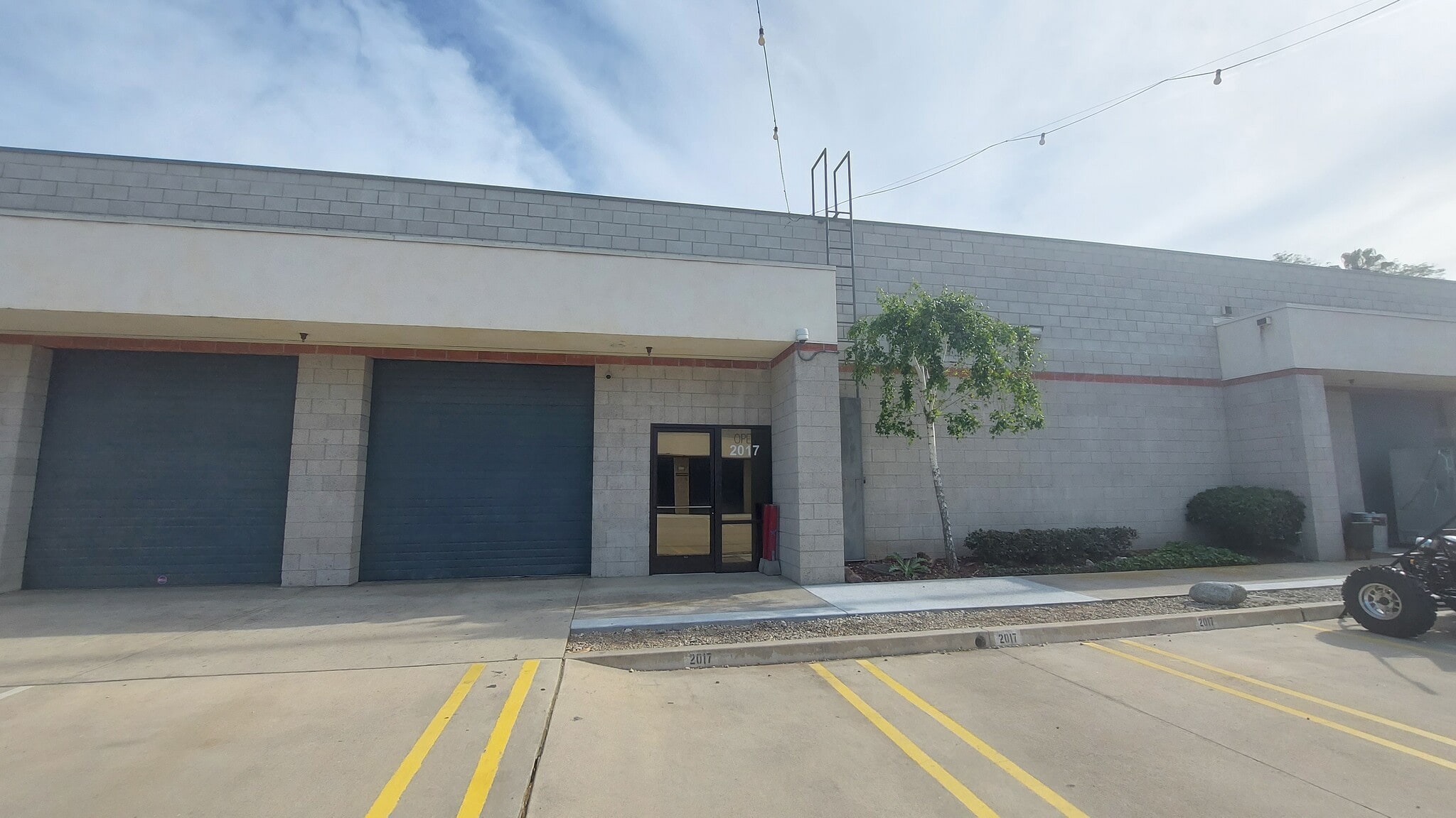 2011-2019 S Myrtle Ave, Monrovia, CA à louer Photo de l’immeuble– Image 1 sur 1