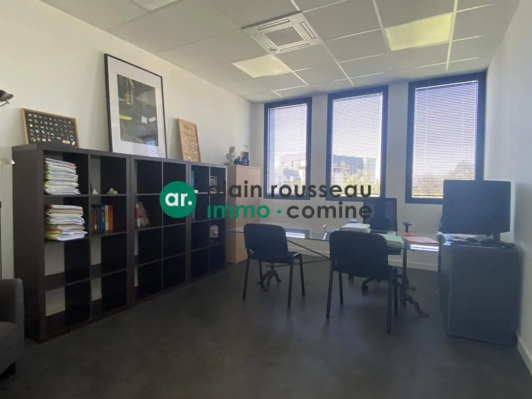 Bureau dans Angers à vendre Photo de l’immeuble– Image 1 sur 5