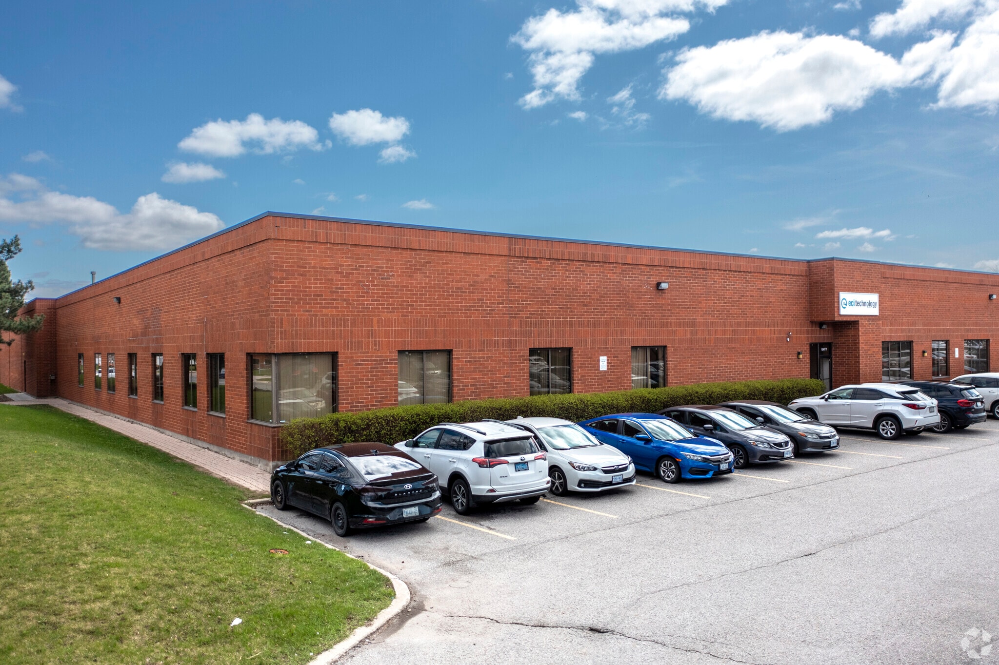 815 Middlefield Rd, Toronto, ON à louer Photo principale– Image 1 sur 5