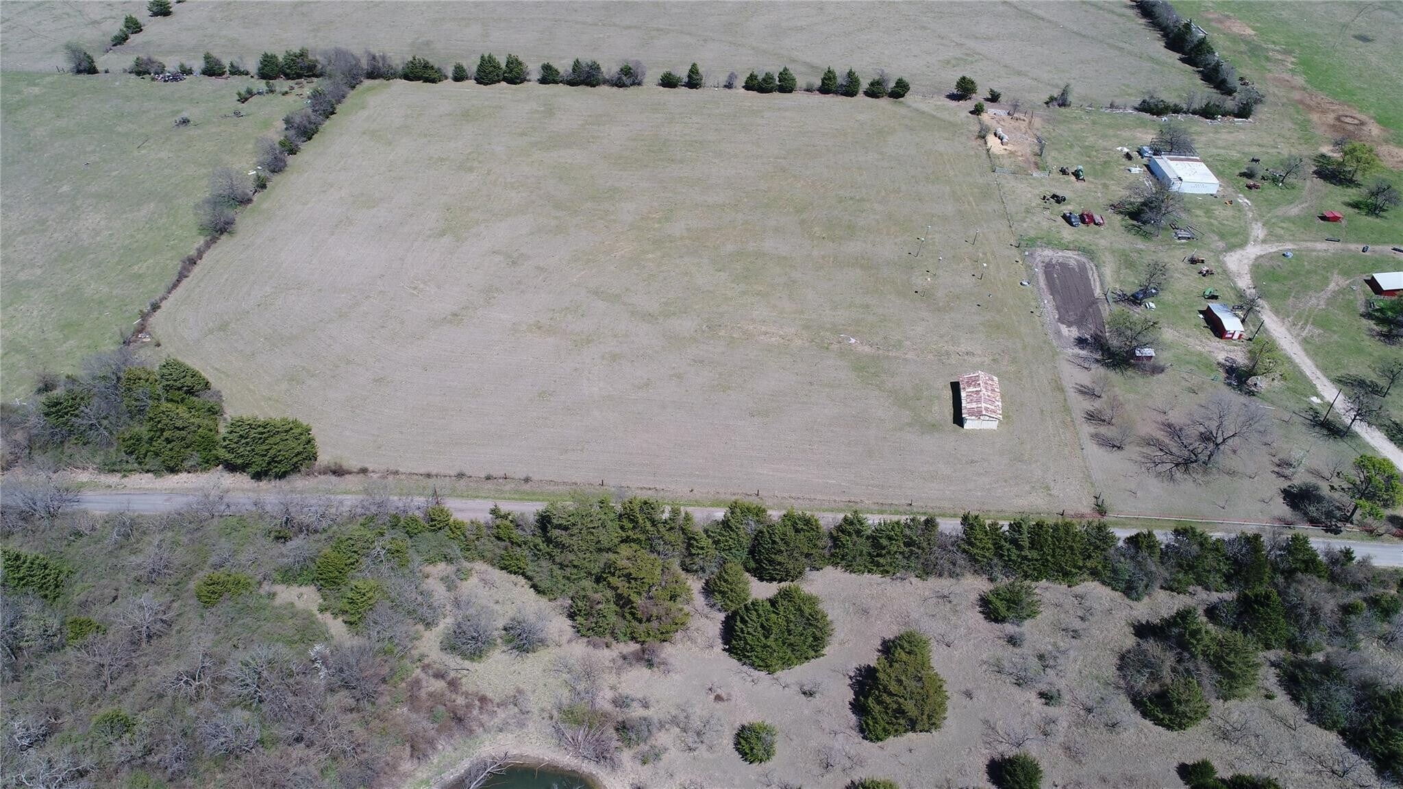 1375 CR 1030, Corsicana, TX à vendre Photo principale– Image 1 sur 16