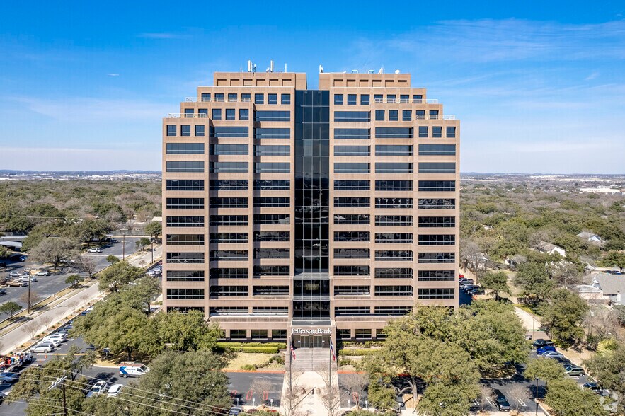 1777 NE Loop 410, San Antonio, TX à louer - Photo de l’immeuble – Image 3 sur 4