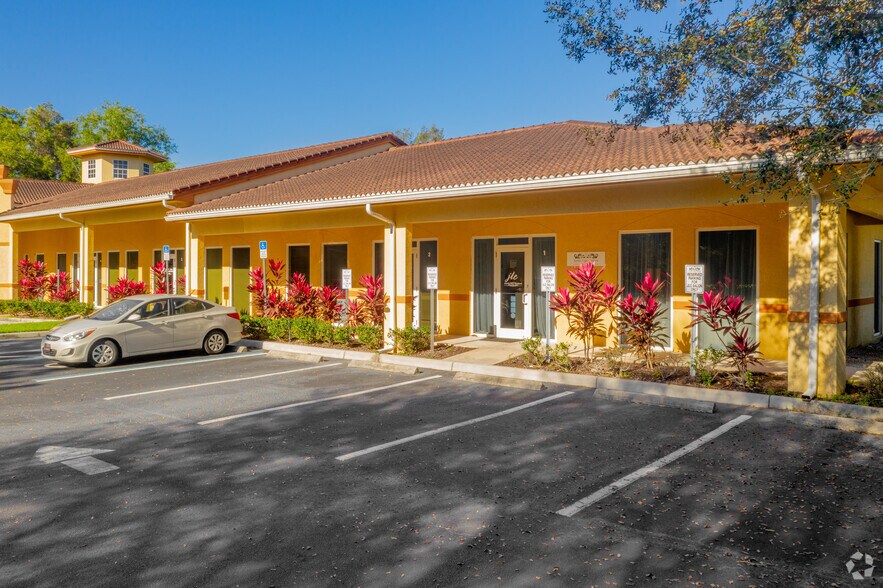 15050 Elderberry Ln, Fort Myers, FL à louer - Photo de l’immeuble – Image 3 sur 6