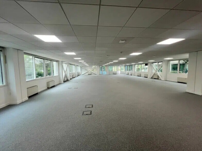 Bureau dans Valbonne à louer - Photo de l’immeuble – Image 2 sur 10