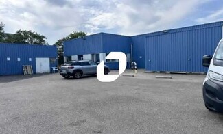 Plus de détails pour Local d'activités à louer