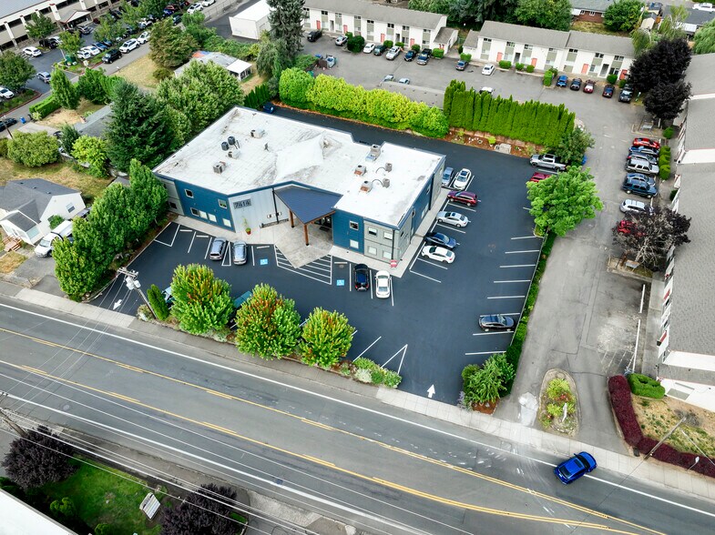 7414 NE Hazel Dell Ave, Vancouver, WA à vendre - Photo de l’immeuble – Image 2 sur 7