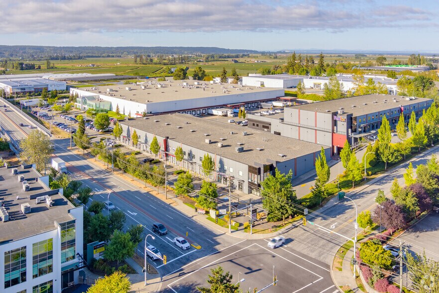 5433 152nd St, Surrey, BC à louer - Photo de l’immeuble – Image 2 sur 5