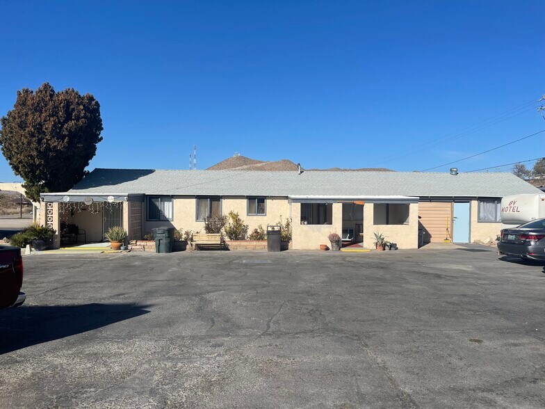 115 W Gaviland St, Searchlight, NV à vendre - Photo de l’immeuble – Image 1 sur 29