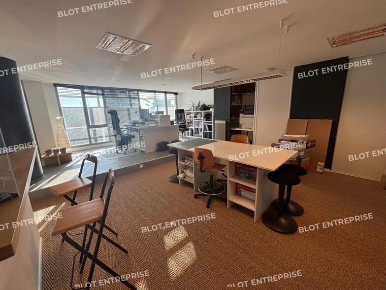 Bureau dans Lorient à vendre - Photo de l’immeuble – Image 1 sur 5