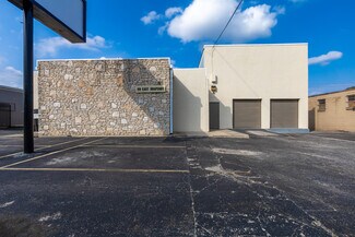 Plus de détails pour 119 E Rhapsody Dr, San Antonio, TX - Local d’activités à vendre