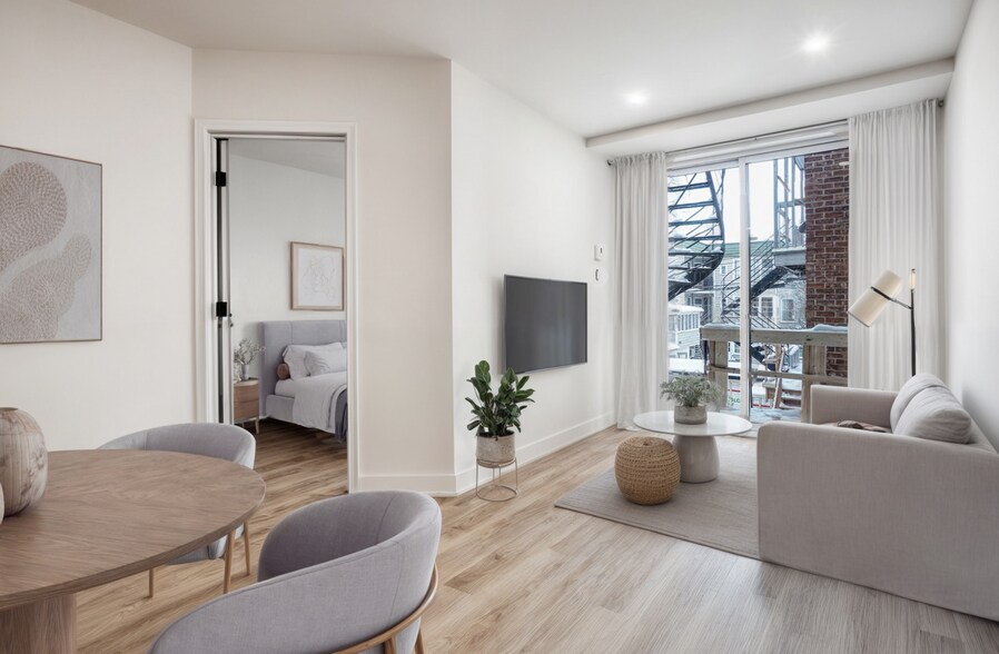 6201-6215 Av Christophe-Colomb, Montréal, QC à vendre - Photo de l’immeuble – Image 2 sur 5