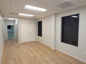 4509 Metropolitan Ct, Frederick, MD à louer Photo intérieure– Image 2 sur 6