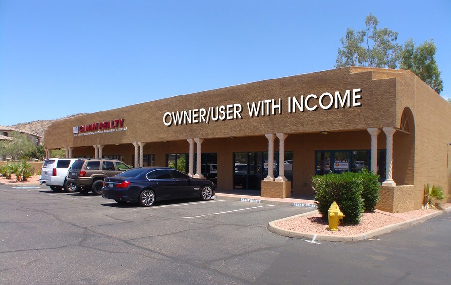 3233 E Chandler Blvd, Phoenix, AZ à louer - Photo principale – Image 1 sur 44