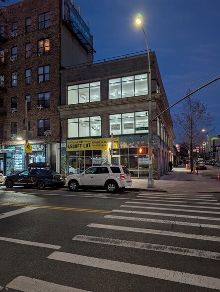 2301 Snyder Ave, Brooklyn, NY à louer - Photo de l’immeuble – Image 3 sur 4