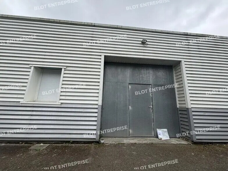 Local d’activités dans Sainte-Luce-sur-Loire à louer - Photo de l’immeuble – Image 1 sur 6