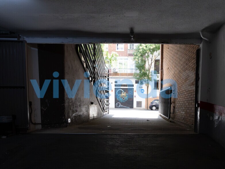 Immeuble residentiel dans Madrid, Madrid à vendre - Photo intérieure – Image 2 sur 3