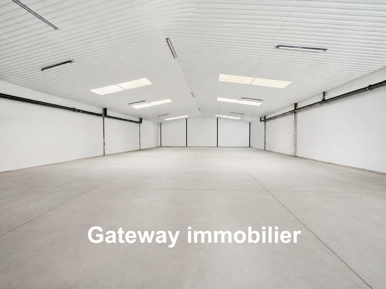 Industriel/Logistique dans Riom à vendre - Photo intérieure – Image 1 sur 5