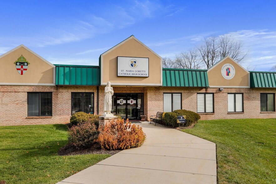 18614 Crestwood Dr, Hagerstown, MD à vendre - Photo de l’immeuble – Image 2 sur 31