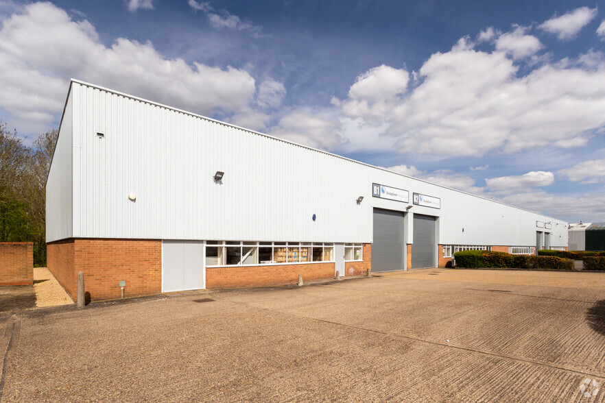 Baird Court, Park Farm Industrial Estate portefeuille de 3 biens à vendre sur LoopNet.fr - Photo principale – Image 2 sur 4