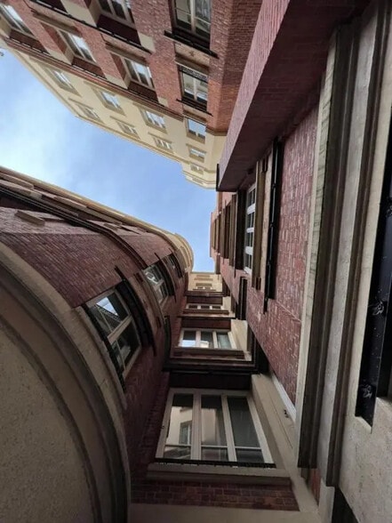 105 Rue Réaumur, Paris à louer - Photo de l’immeuble – Image 1 sur 12