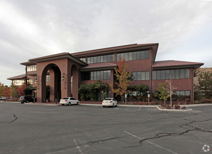6005 Plumas St, Reno, NV à louer - Photo de l’immeuble – Image 2 sur 7