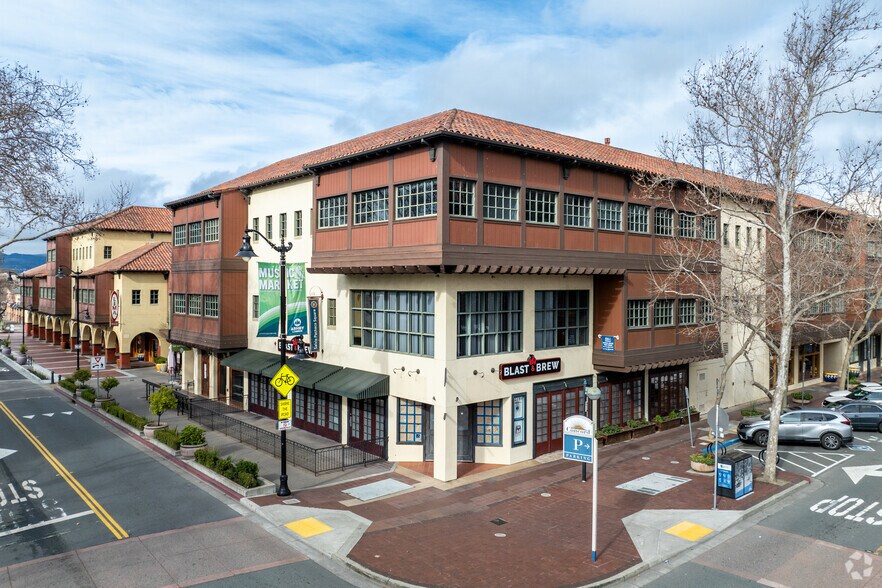 2151 Salvio St, Concord, CA à louer - Photo de l’immeuble – Image 3 sur 6