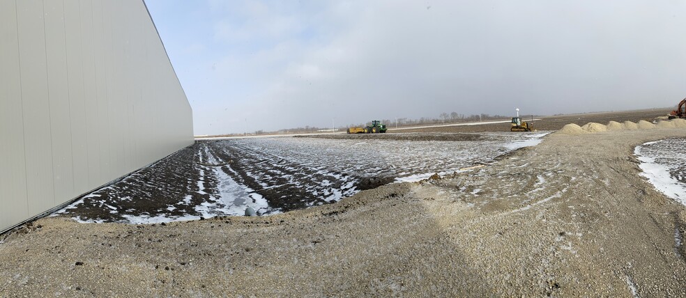 4907 Interstate Blvd, Caledonia, IL à louer - Photo de l’immeuble – Image 2 sur 3