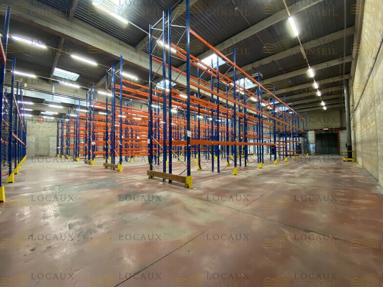 Local d’activités dans Gennevilliers à louer - Photo de l’immeuble – Image 1 sur 10