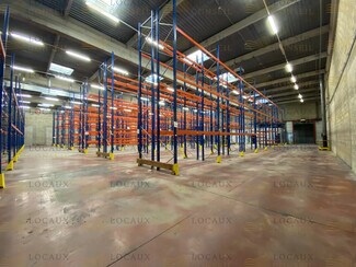Plus de détails pour Local d'activités à louer