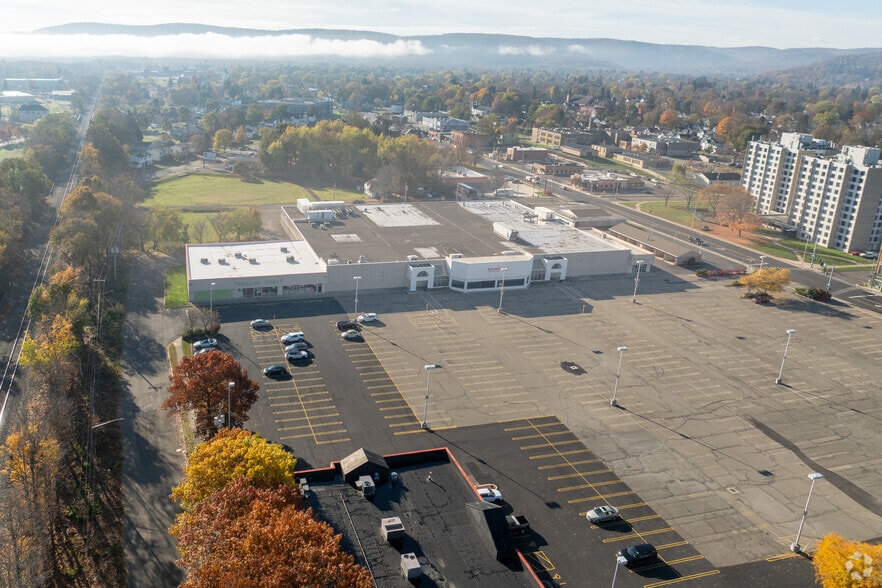 299 S Main St, Elmira, NY à vendre - Aérien – Image 3 sur 14