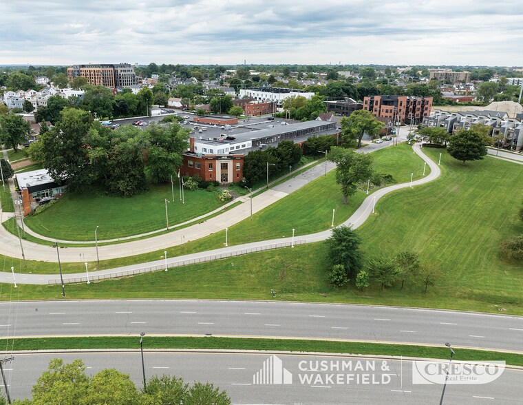 5502 Cass Ave, Cleveland, OH à louer - Photo de l’immeuble – Image 3 sur 7