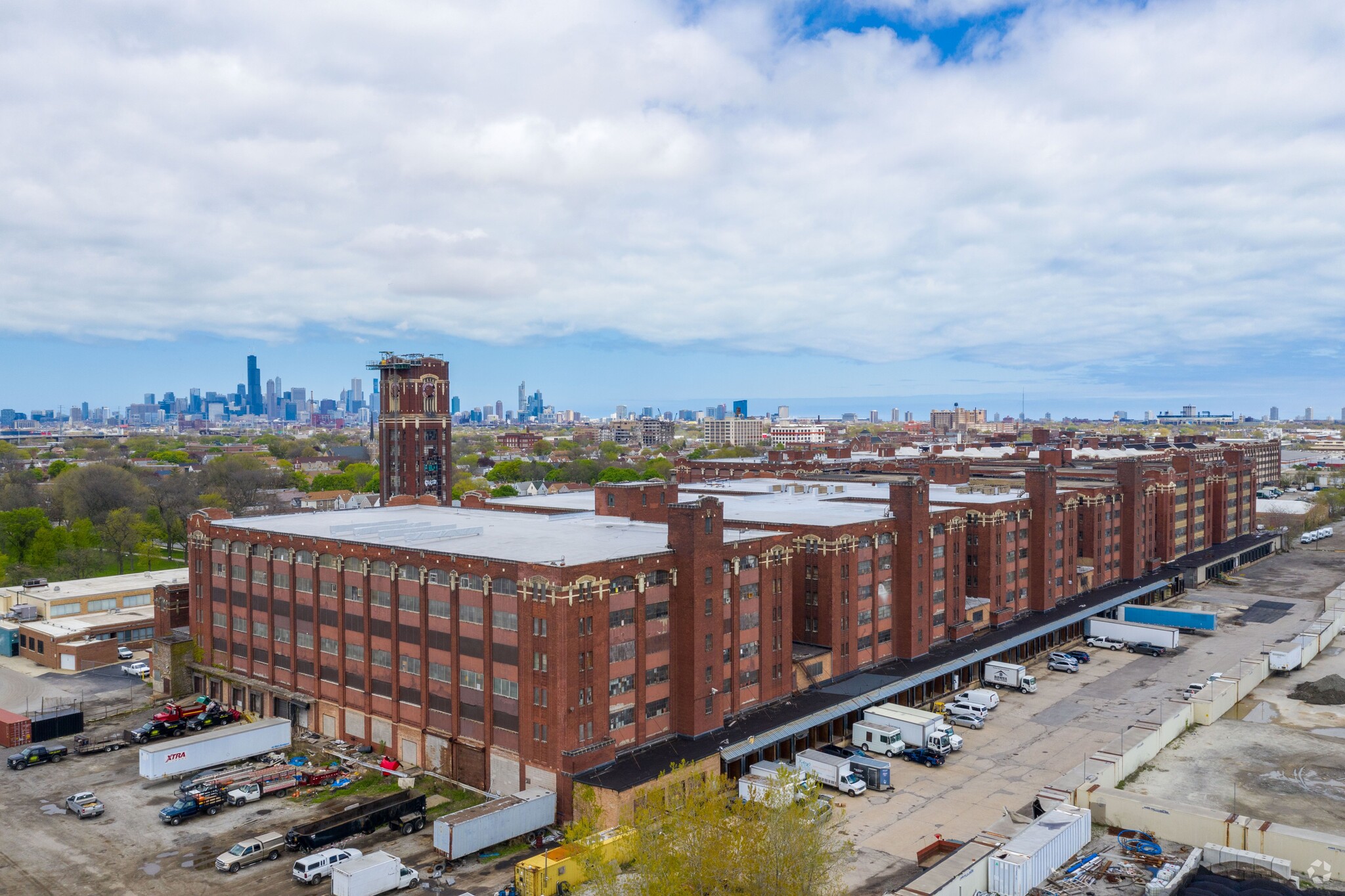 1965 W Pershing Rd, Chicago, IL à louer Photo de l’immeuble– Image 1 sur 1