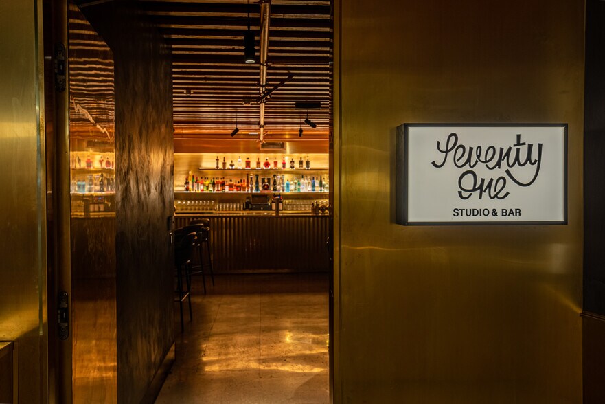 1518 Cahuenga Blvd, Los Angeles, CA à louer - Photo de l’immeuble – Image 3 sur 11