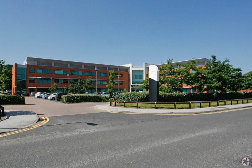 Simonsway, Manchester à louer - Photo principale – Image 1 sur 4