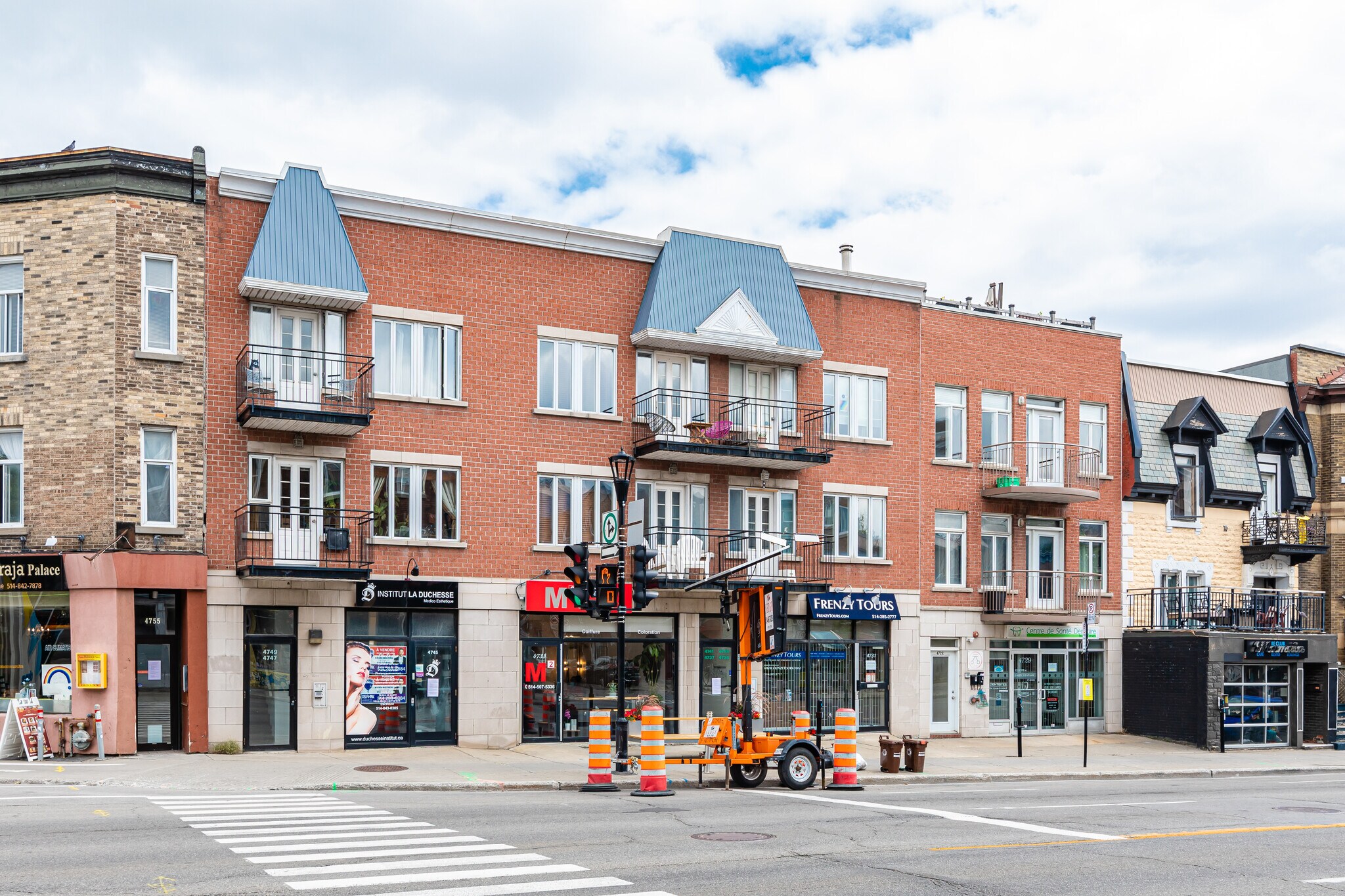 4731-4745 Rue Saint-Denis, Montréal, QC à vendre Photo principale– Image 1 sur 4