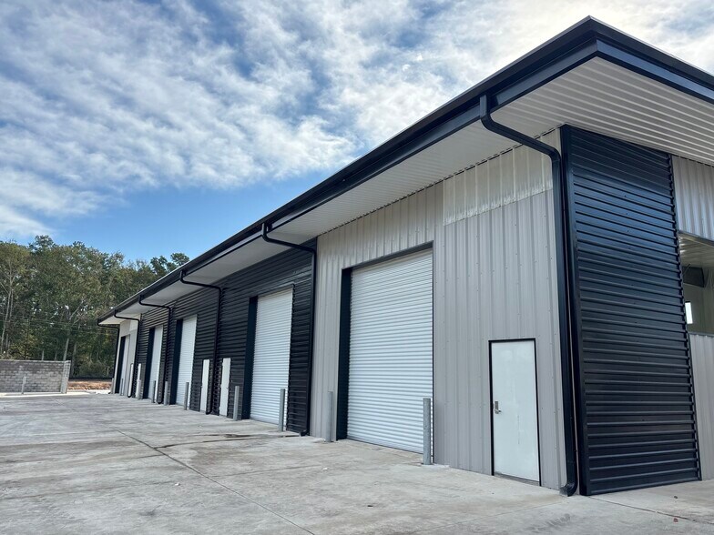 25366 Richards Rd, Spring, TX à louer - Photo de l’immeuble – Image 2 sur 11